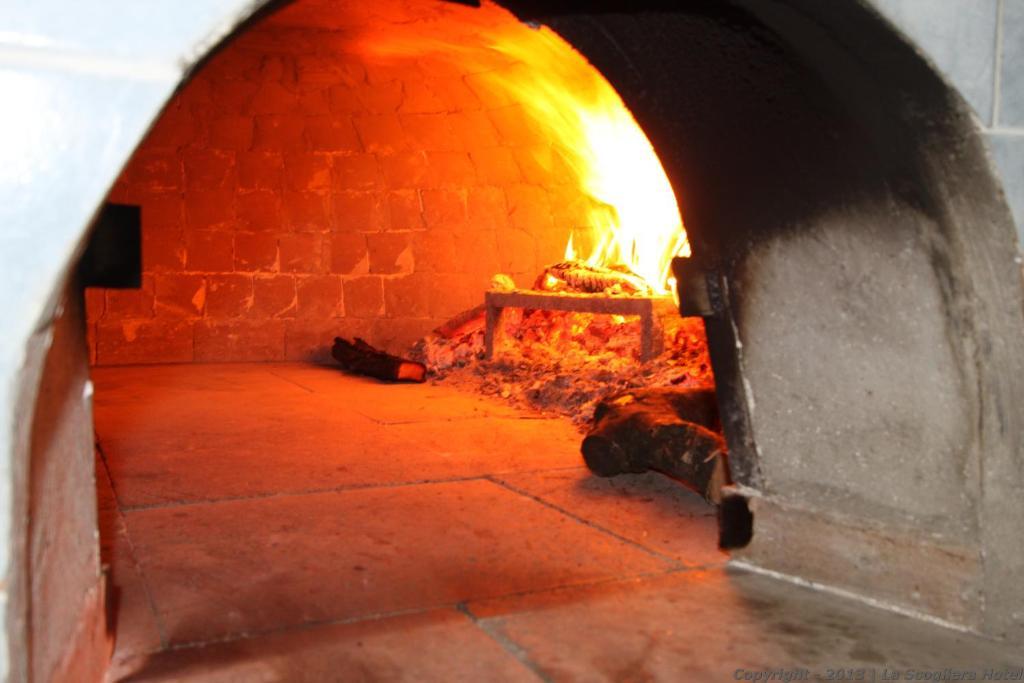 Hotel Ristorante La Scogliera Piraino Esterno foto